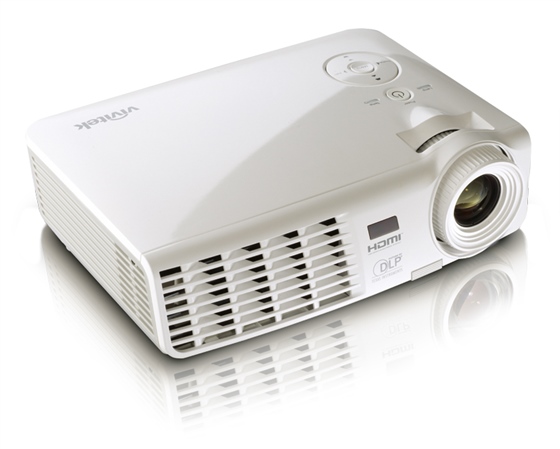 Vivitek D535 LeftHero Low